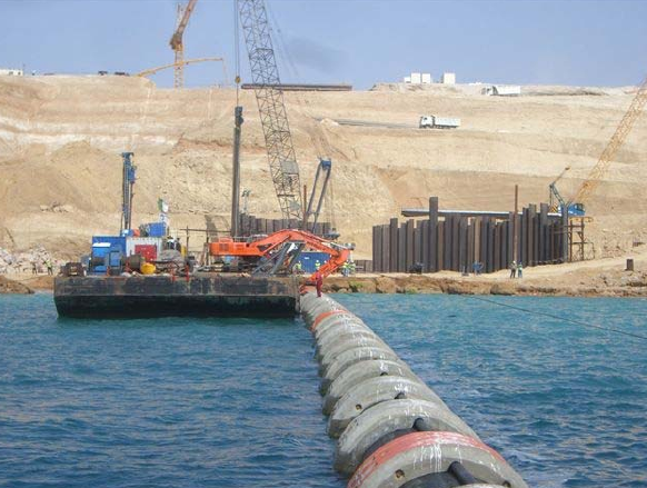 assistance-sous-marine-pour-le-tirage-installation-de-pipelines-en-PEHD-spool-et-tours-aspiration-en-algérie-à-oran